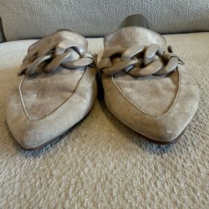 Steve Madden Cream Mules with Chain Accent pointed toe slides nude suede